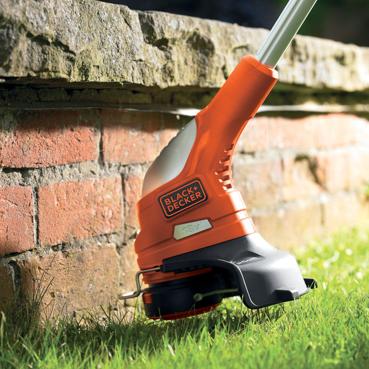 Black & Decker Grestrimmer  Glc1823l-qw 18v, 23cm Klippebredde, Teleskopskaft.