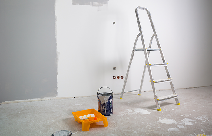 Sørg for at veggen er helt ren | Byggmax Sørg for at veggen er helt ren | Byggmax